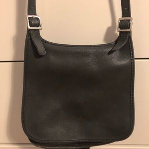 COACH vintage black crossbody saddle bag CUTE!!